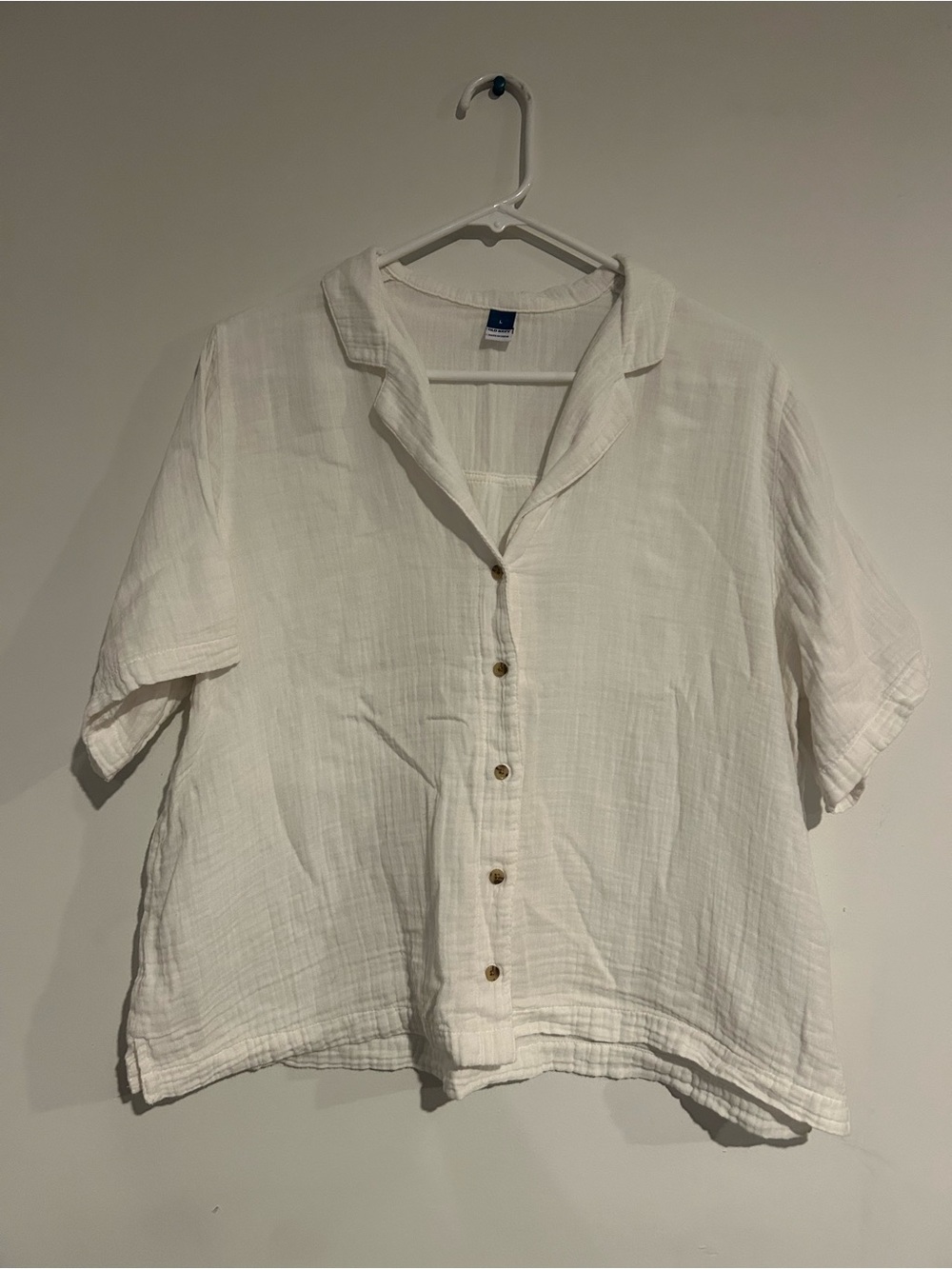 Old Navy white button up shirt